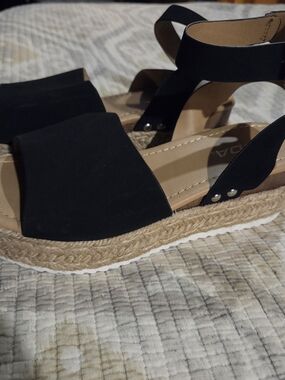 Soda Black Espadrille Platform Sandals